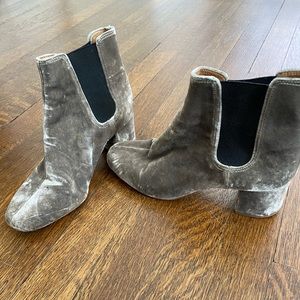 Madewell The Walker grey velvet chelsea boots